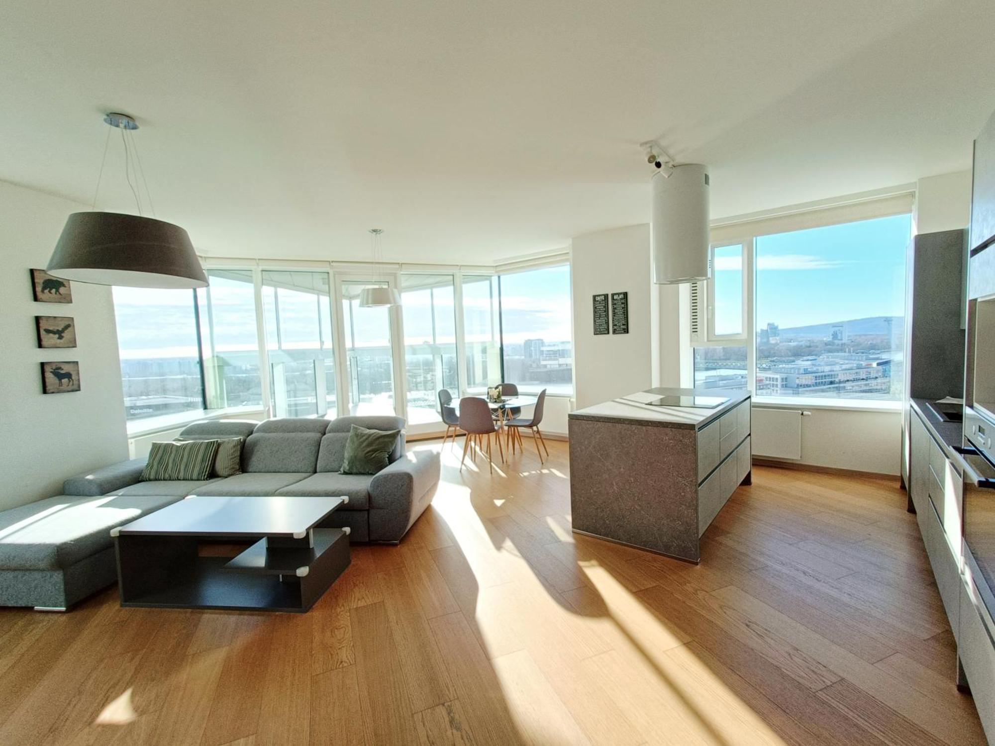 Sag Panorama Apartment 3 Rooms 19Th Floor Great View Free Parking 브라티슬라바 외부 사진